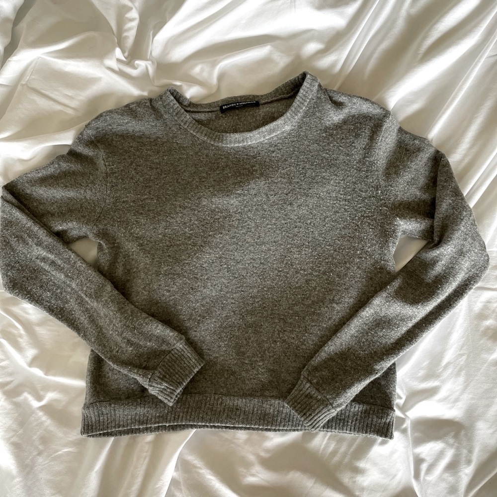 Brandy Melville Cropped Grey Sweater